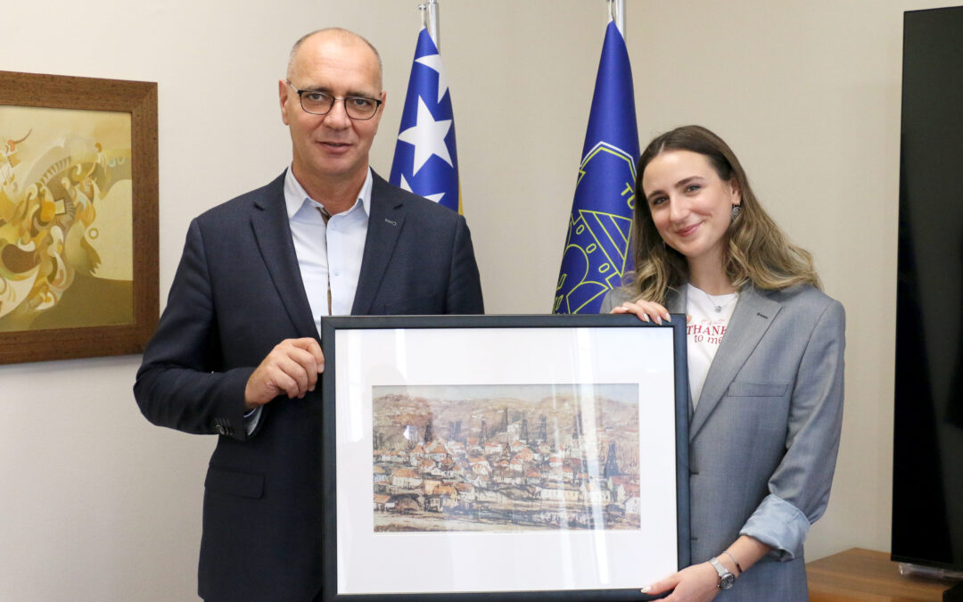 Uspjeh mladih Tuzlaka – gradonačelnik Lugavić upriličio prijem za Ajlu Nurkanović