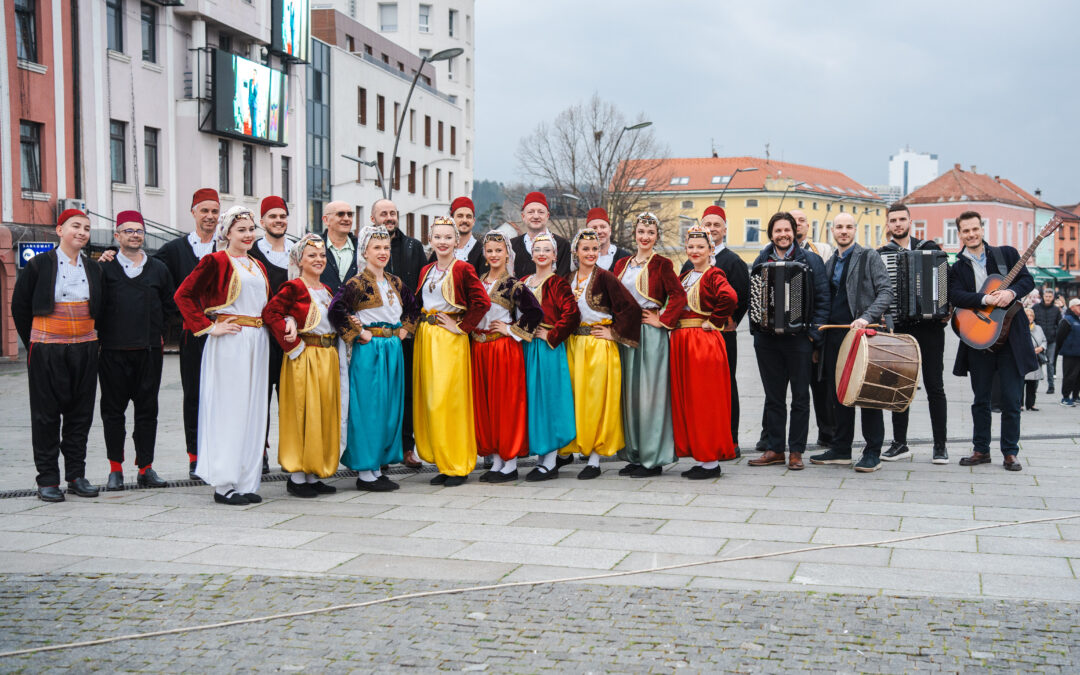 Ramazanski bajram obilježen na Trgu Slobode u Tuzli