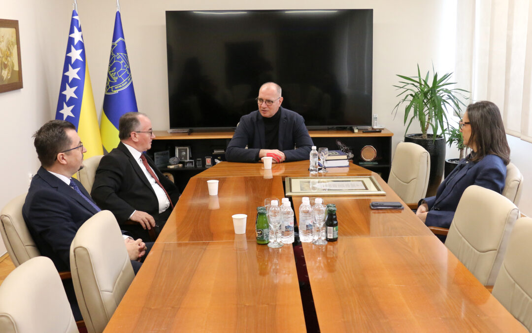 Gradonačelnik Lugavić upriličio prijem za predstavnike Instituta za društvena i religijska istraživanja