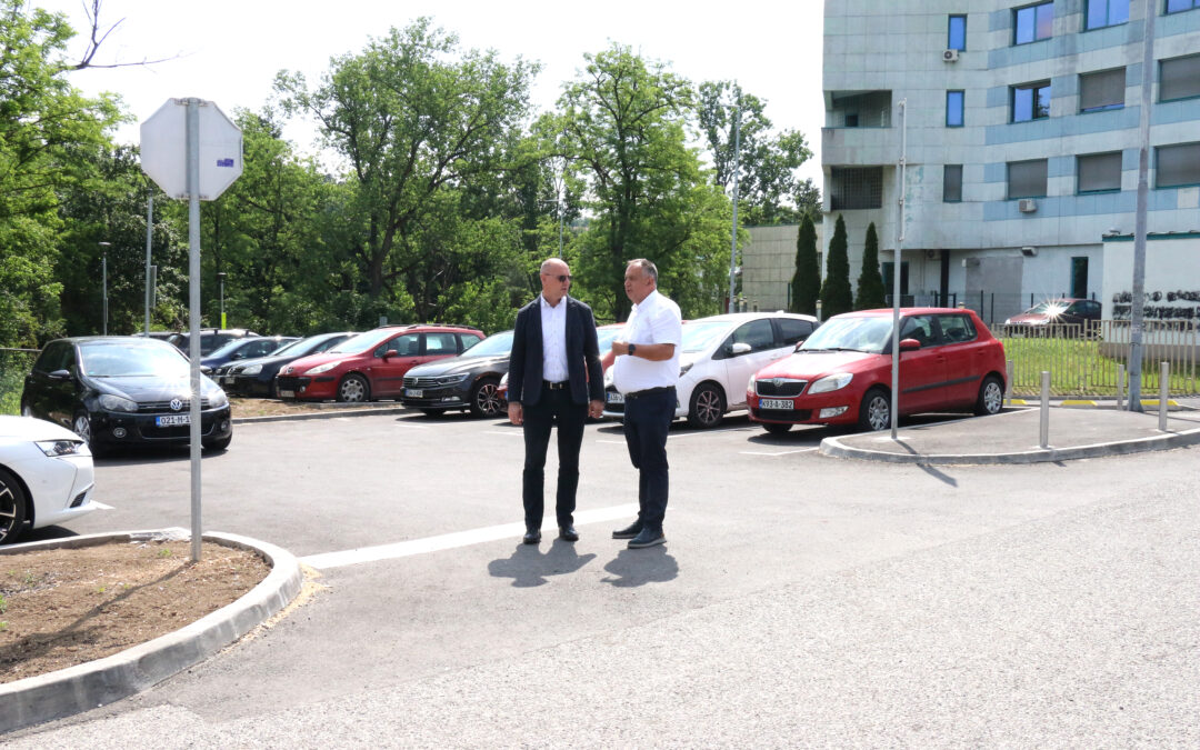 170 novih parking mjesta kod UKC-a Tuzla