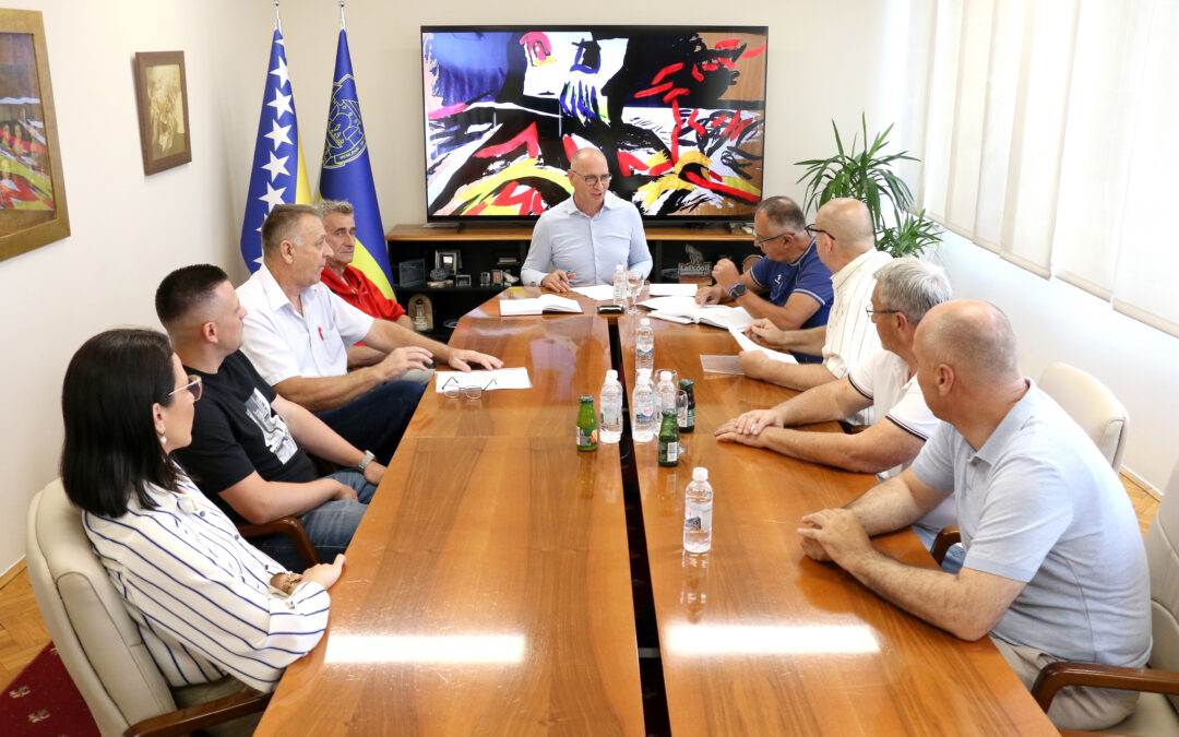 Predstavnici mjesnih zajednica Novi Grad I i Novi Grad II razgovarali s gradonačelnikom Lugavićem