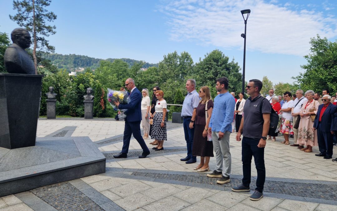 U Tuzli obilježena 85. godišnjica Dana ustanka naroda i narodnosti Bosne i Hercegovine