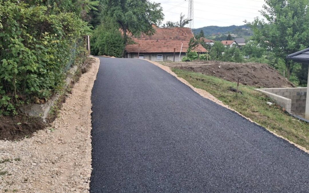 Završeni radovi na sanaciji i asfaltiranju puteva u Simin Hanu